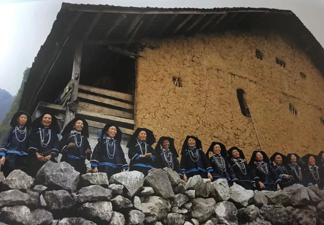 探秘广西壮族服饰之美 隆林沙梨壮的独特魅力